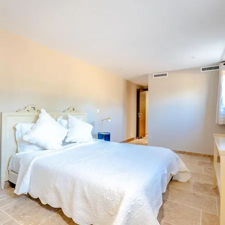Bagatelle Grimaud